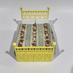 Caring Corners‎ Dollhouse Parents Bed Double 2007 Learning Curve